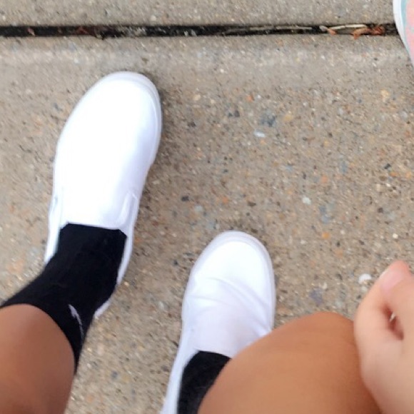 Meet your Posher, Kenzie - Picture 1 of 1